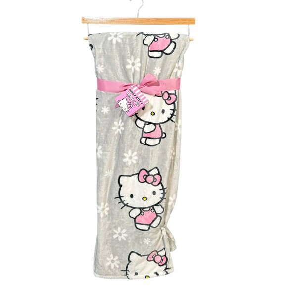 Hello Kitty Flowers And Kittys Throw Gray Multi 60X70in Throw Soft and Plush - Picture 2 of 14